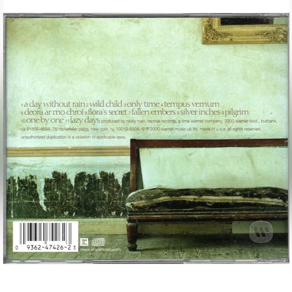 Enya “A Day Without Rain “ CD like new - Picture 3 of 4